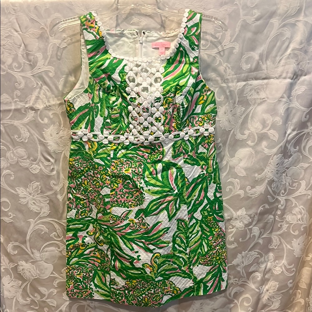 Lilly Pulitzer Green Sheath Mini Dress with Scoop Neck for Resort Wear
